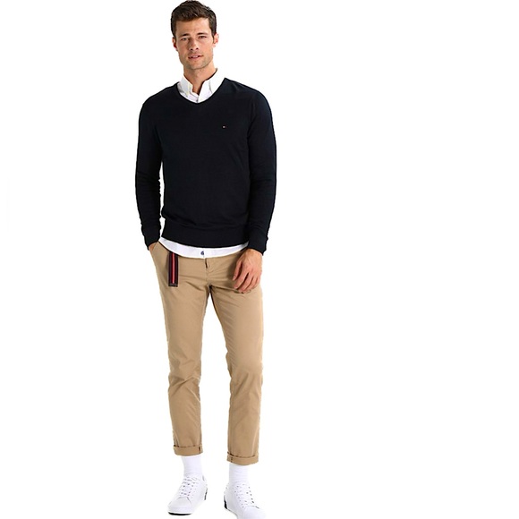 Tommy Hilfiger Black Signature Logo Solid V-Neck Sweater, Men’s Size Medium. - Picture 2 of 16